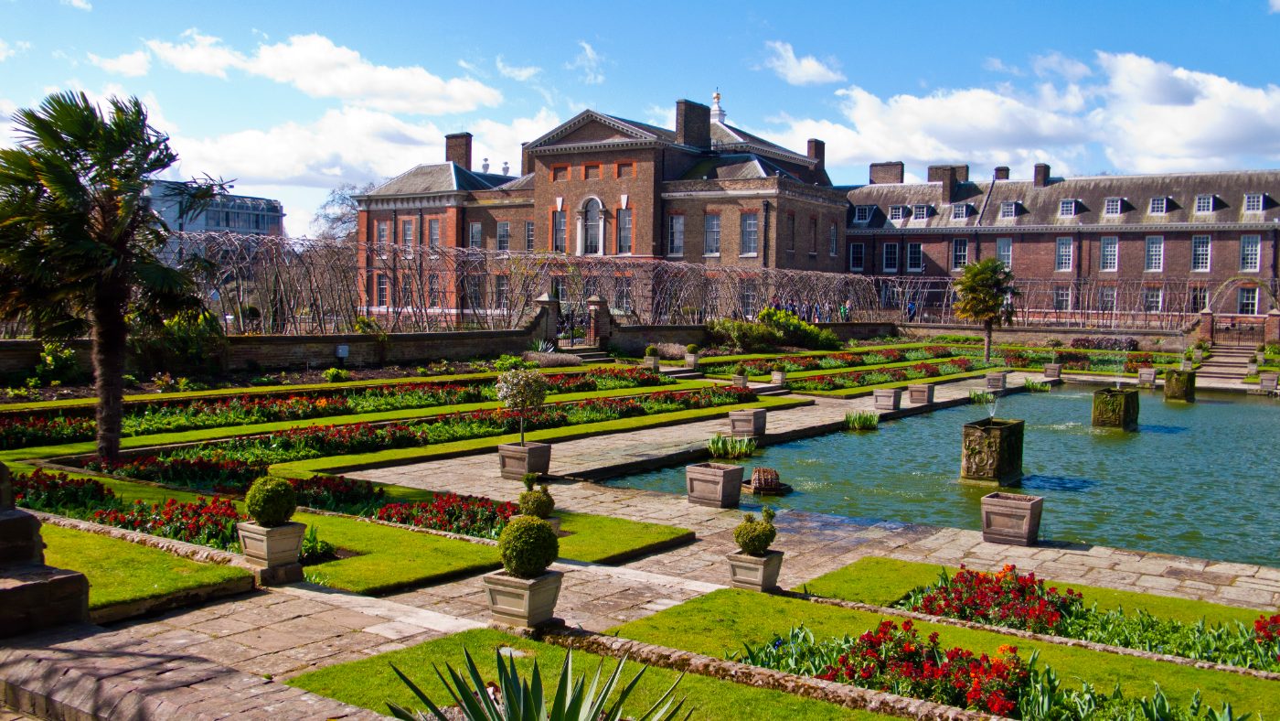 Kensington Palace og hager i London, England, Storbritannia.